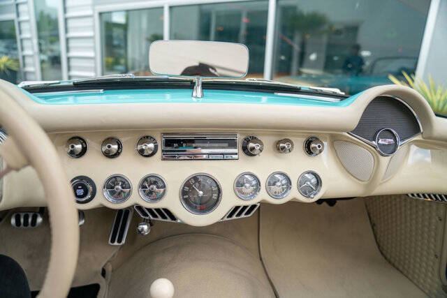 1957 Chevrolet Corvette 14
