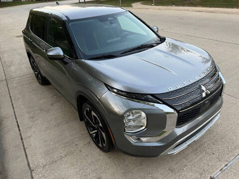 2022 Mitsubishi Outlander for sale at Western Star Auto Sales in Chicago IL