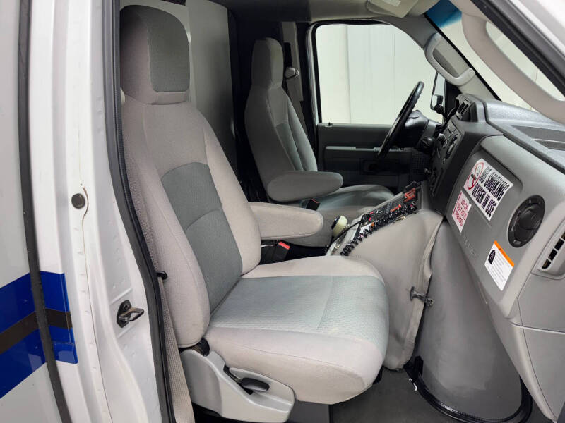 2010 Ford E-Series E-450 SD