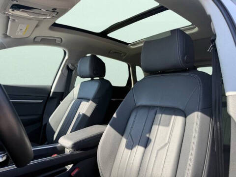 2024 Audi Q8 e-tron quattro Premium