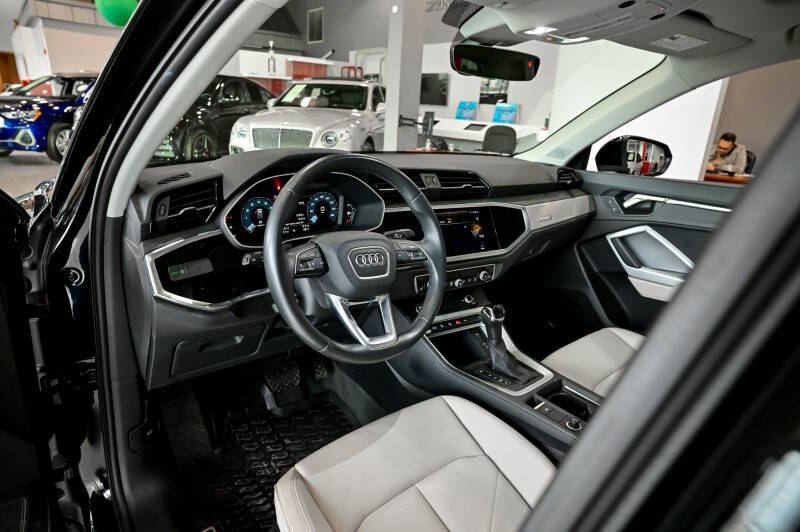 2021 Audi Q3 quattro S line Premium 45 TFSI