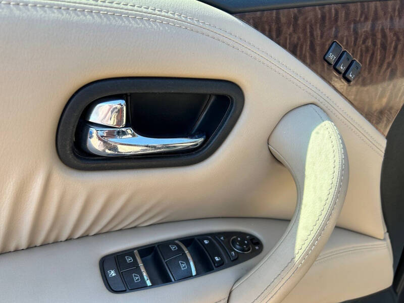 2017 Nissan Armada Platinum