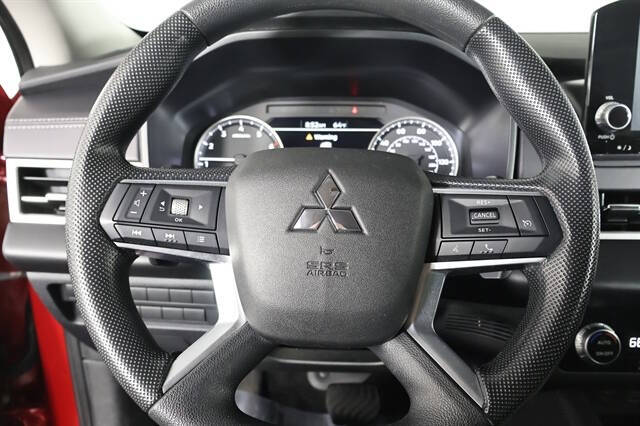 2024 Mitsubishi Outlander ES