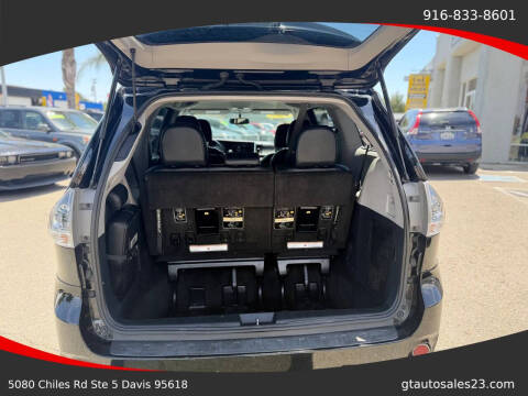 2015 Toyota Sienna