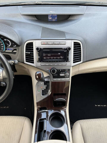 2012 Toyota Venza LE