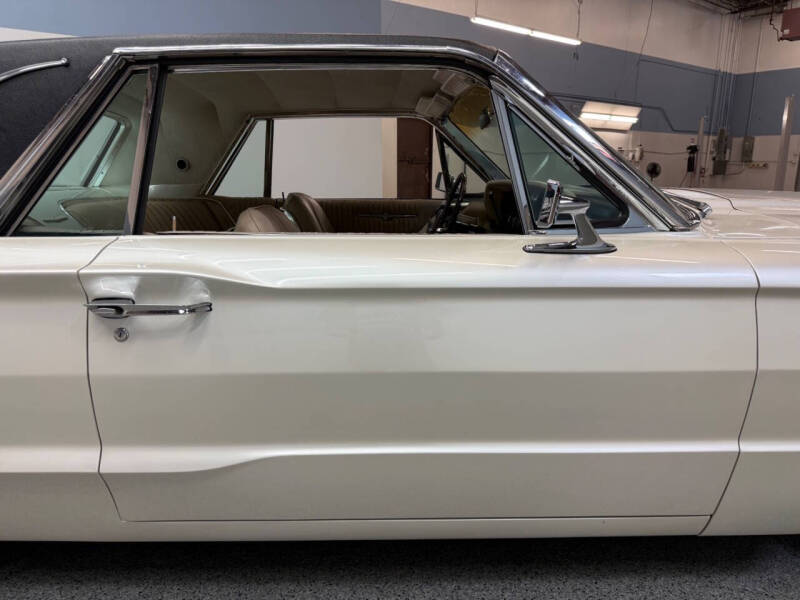 1964 Ford Thunderbird