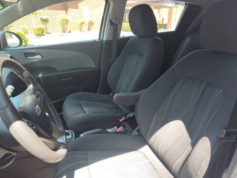 2016 Chevrolet Sonic LT Auto