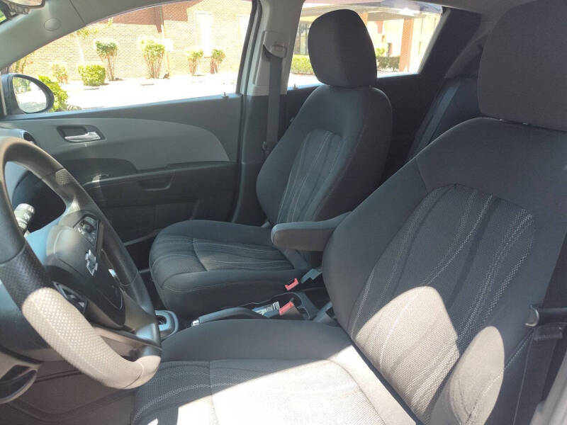 2016 Chevrolet Sonic LT Auto