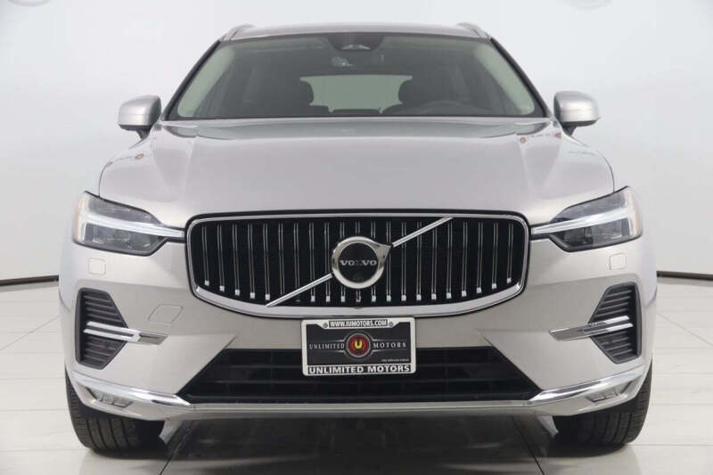 2023 Volvo XC60 B5 Plus Bright Theme