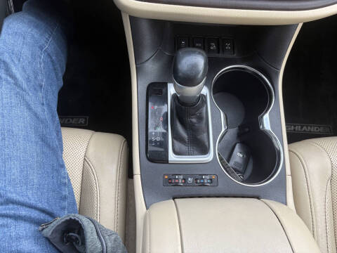 2016 Toyota Highlander