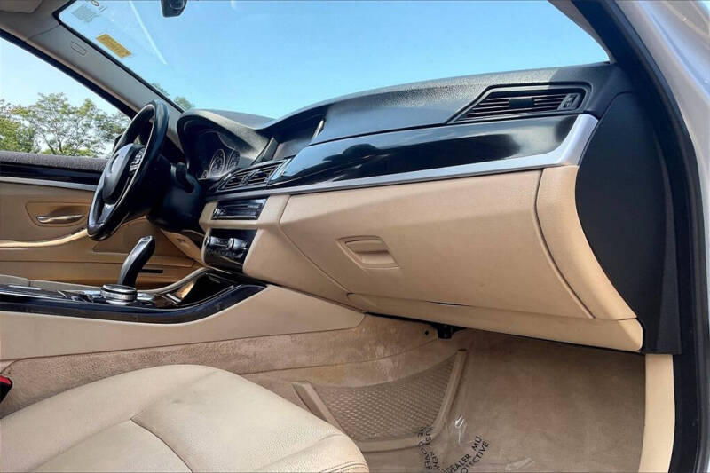 2015 BMW 5 Series 528i xDrive