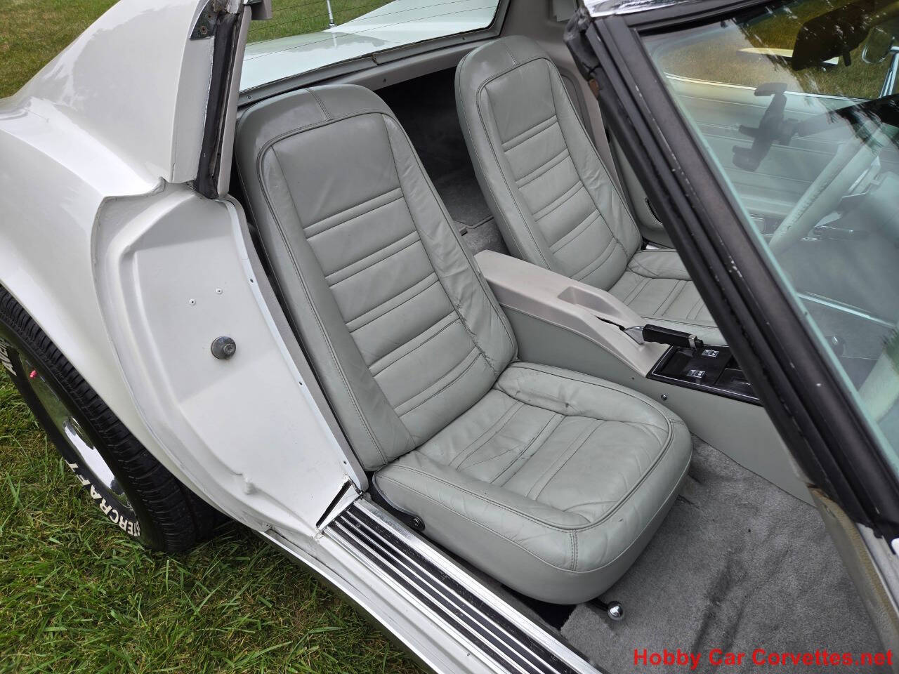 1977 Chevrolet Corvette 20