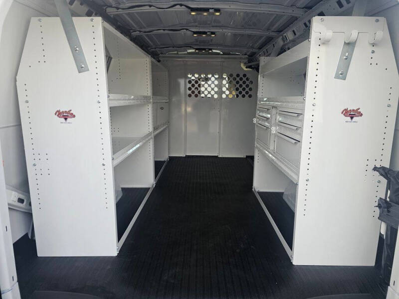 2025 Chevrolet Express 2500