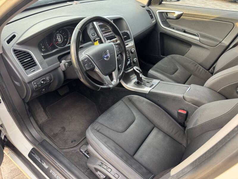 2015 Volvo XC60 T5 Drive-E