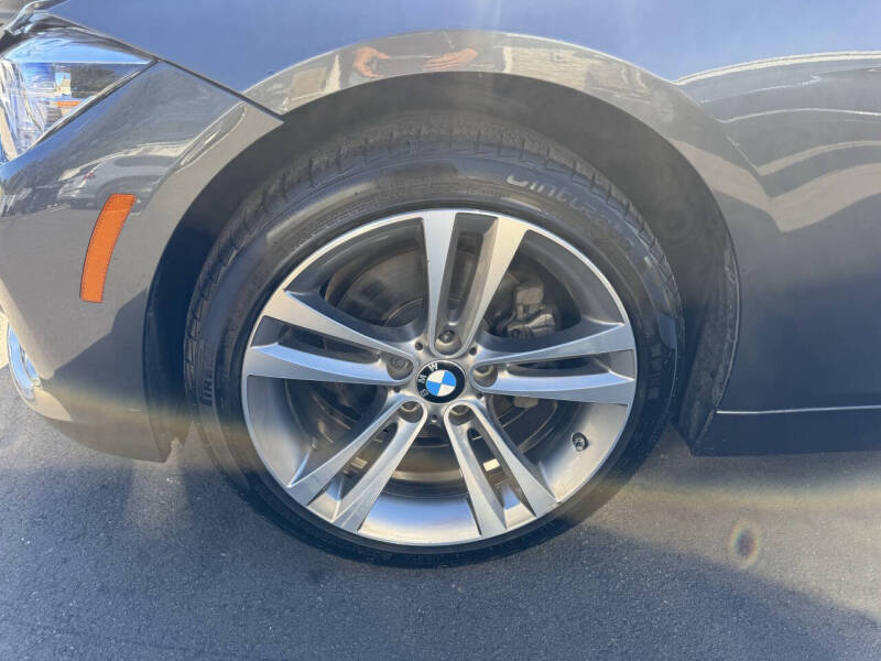 2017 BMW 3 Series 330i