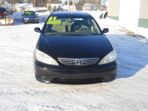 2005 Toyota Camry for sale at Shaw Motor Sales in Kalkaska MI