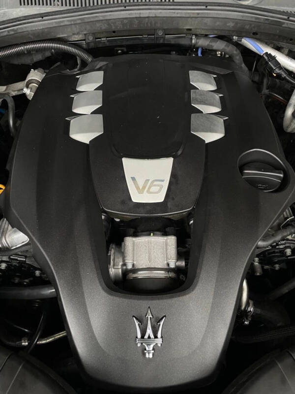 2015 Maserati Ghibli