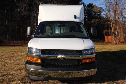 2025 Chevrolet Express 3500