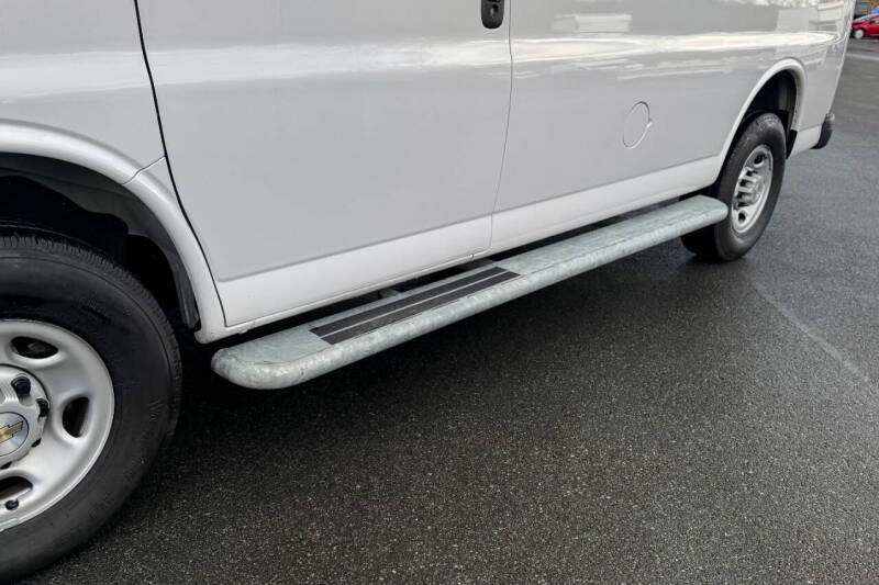 2024 Chevrolet Express 2500