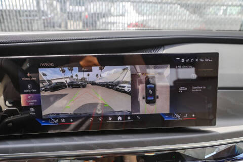 2025 BMW 7 Series 750e xDrive