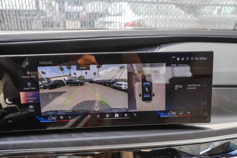 2025 BMW 7 Series 750e xDrive