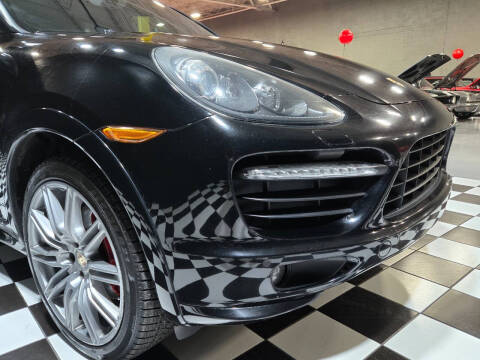 2013 Porsche Cayenne GTS