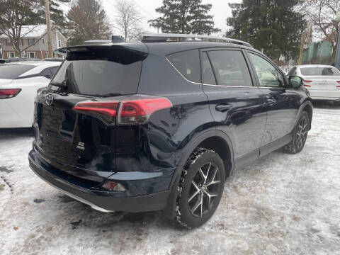 2017 Toyota RAV4 SE