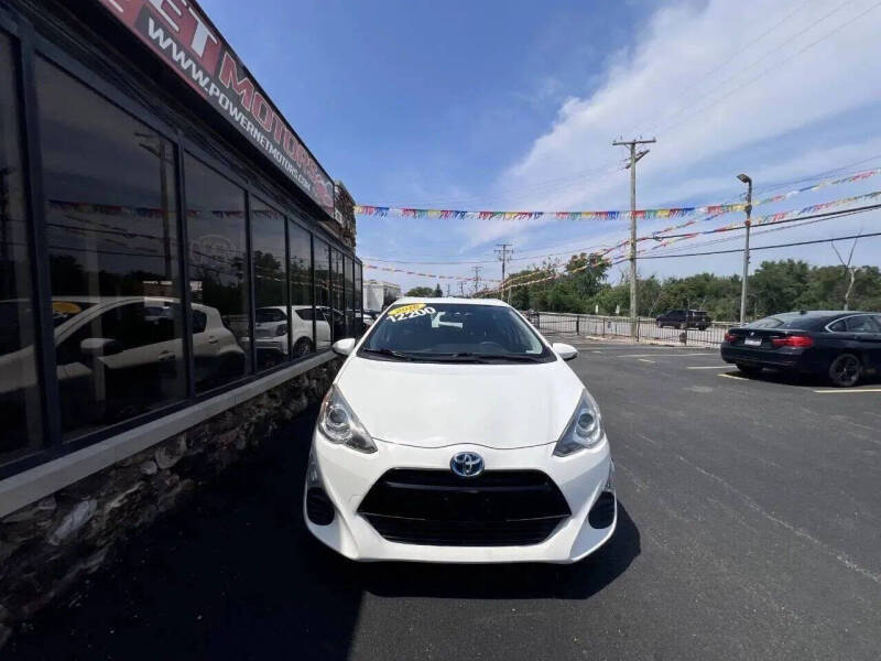 2016 Toyota Prius c Four