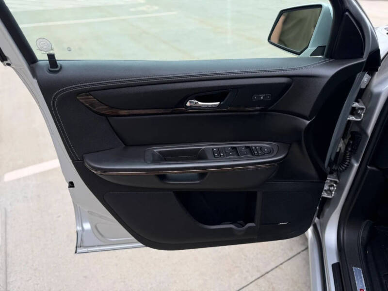 2016 GMC Acadia Denali