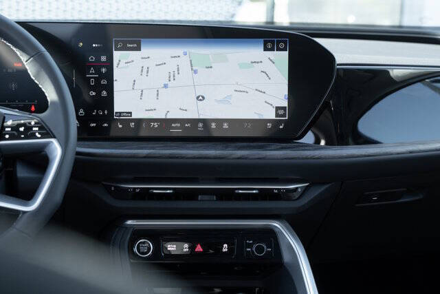 2025 Audi Q5 quattro Premium Plus TFSI