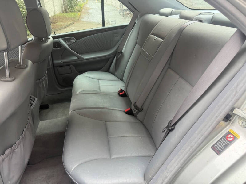 2002 Mercedes-Benz E-Class E 320