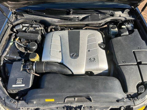 2004 Lexus LS 430