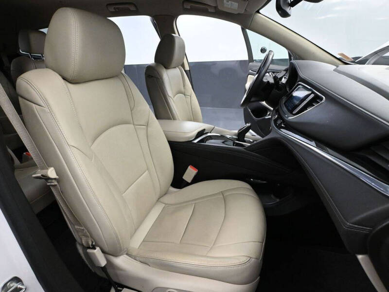 2021 Buick Enclave Essence