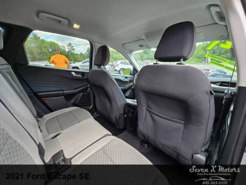 2021 Ford Escape SE