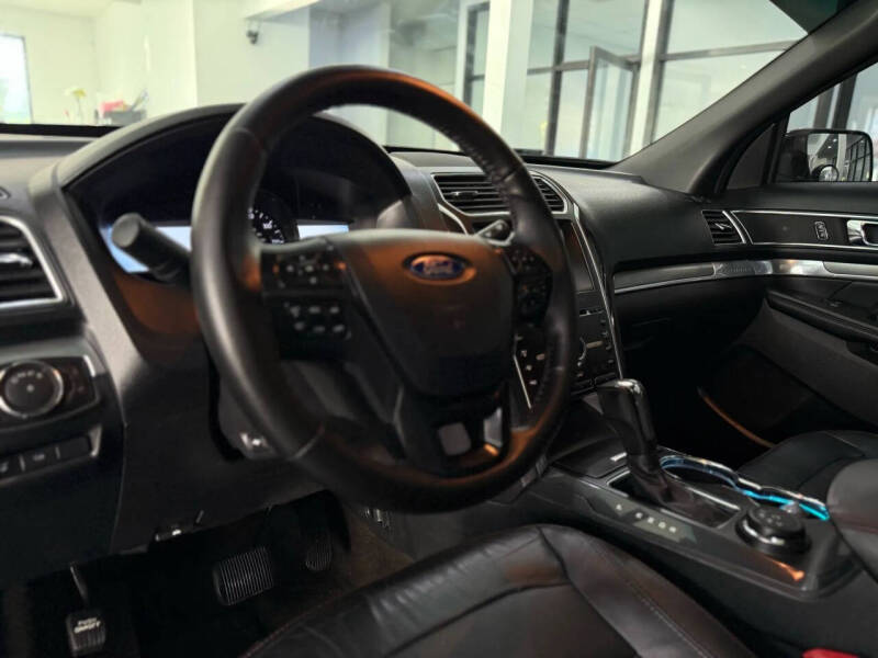 2016 Ford Explorer Sport