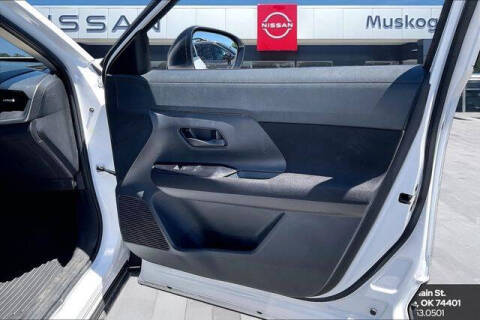 2025 Nissan Kicks S