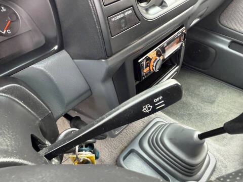 2001 Nissan Frontier XE