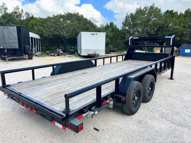 2025 Load Trail 20' PIPE TOP GOOSENECK