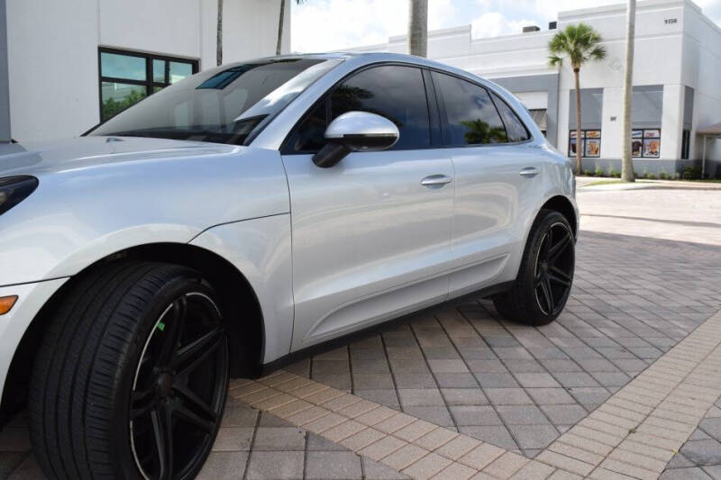 2016 Porsche Macan S