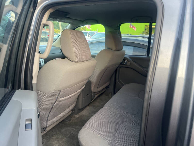 2017 Nissan Frontier SV