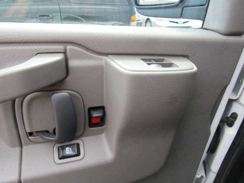 2020 Chevrolet Express 2500