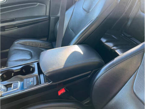 2019 Ford Edge Titanium