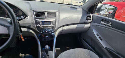 2016 Hyundai Accent SE