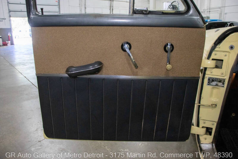 1951 Packard 200 Deluxe