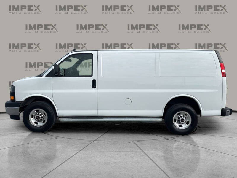 2023 GMC Savana 2500