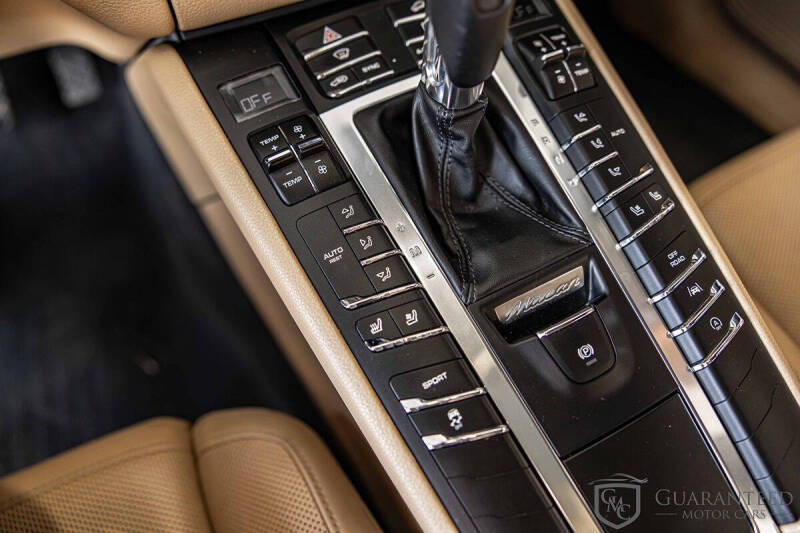 2017 Porsche Macan