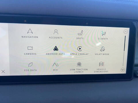 2020 Land Rover Defender 110 SE