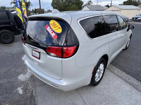 2017 Chrysler Pacifica Touring