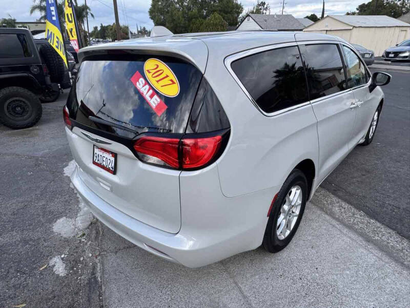 2017 Chrysler Pacifica Touring