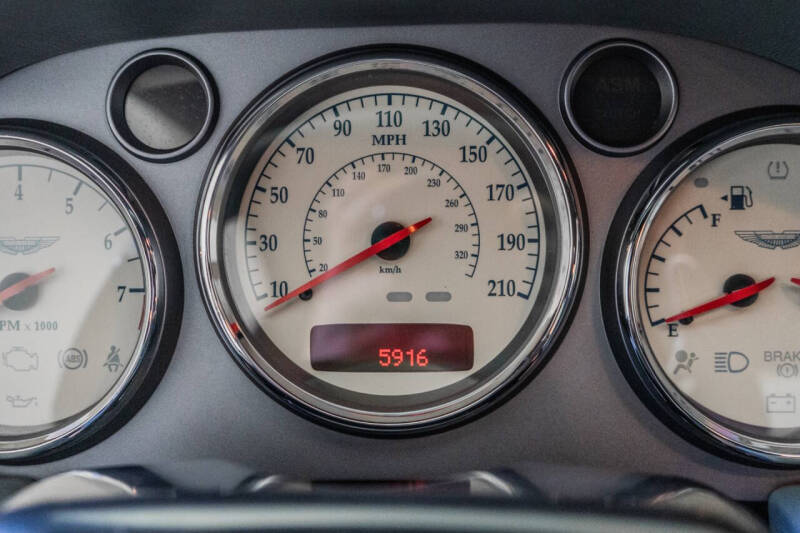 2003 Aston Martin V12 Vanquish